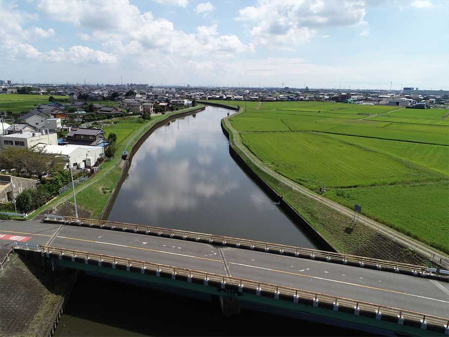 緊急河川浚渫推進工事（７工区）