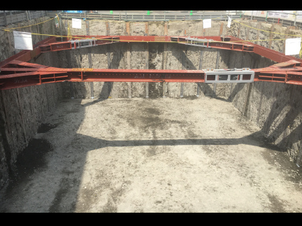 土留め壁構築工法施工フロー図③　掘削完了