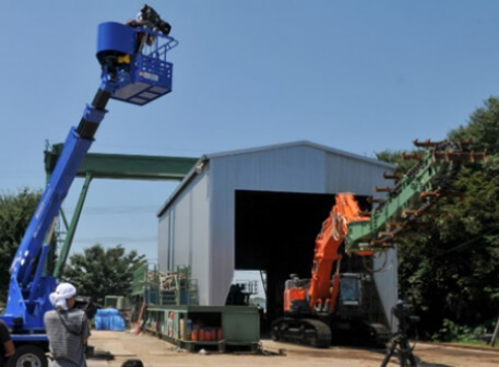 高所作業車にて撮影されてます。